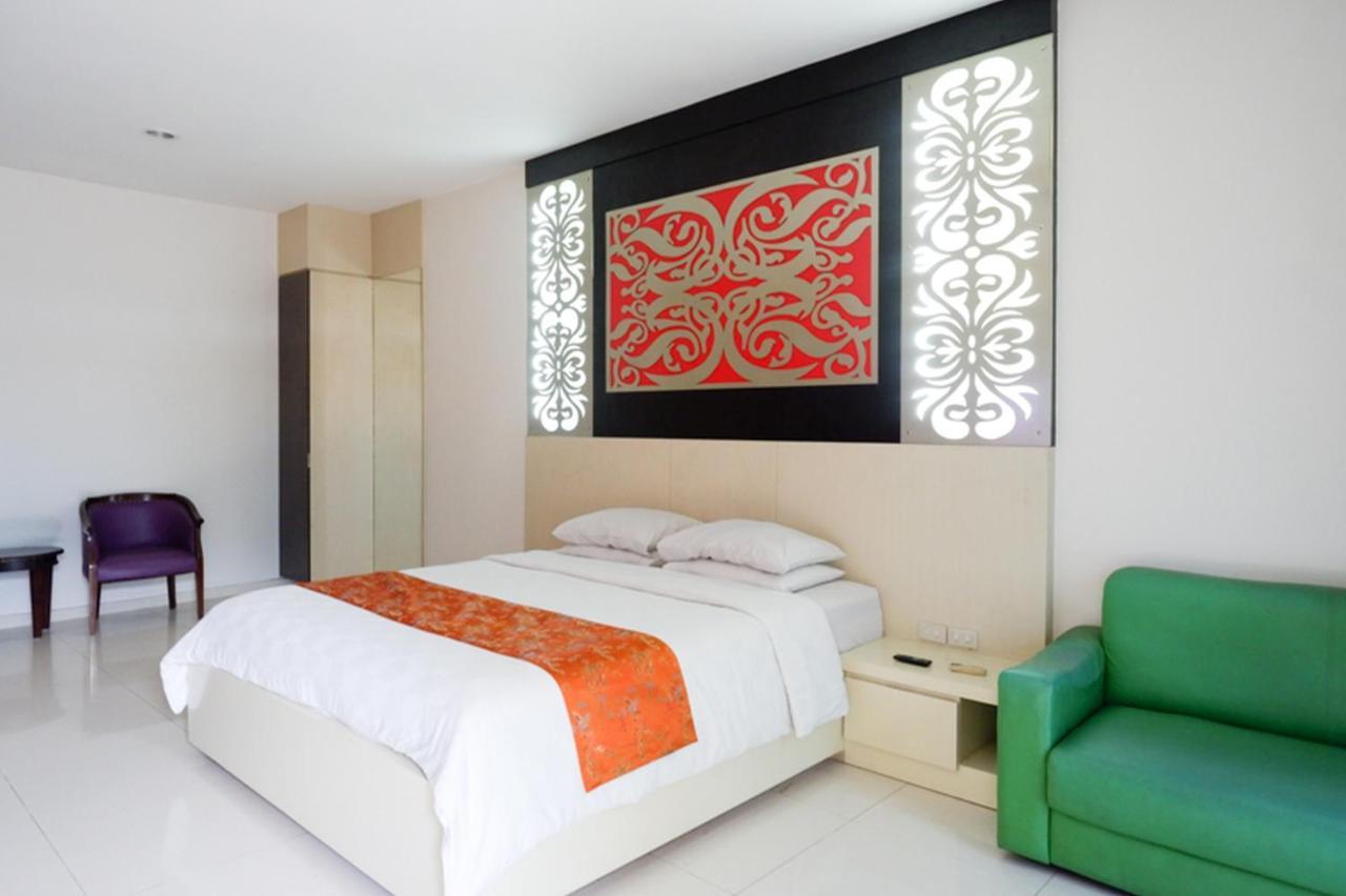 Hotel New Puri Garden Bandara Semarang Exterior photo