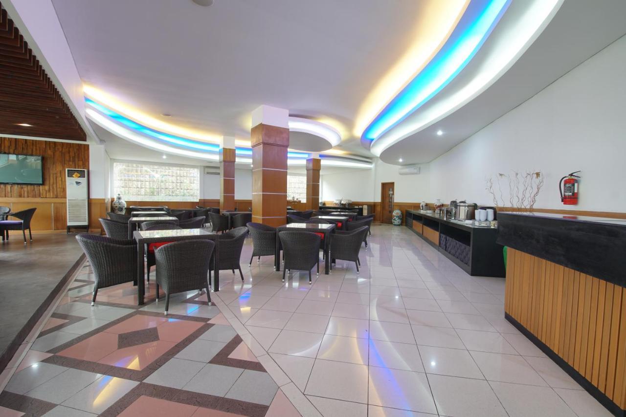 Hotel New Puri Garden Bandara Semarang Exterior photo