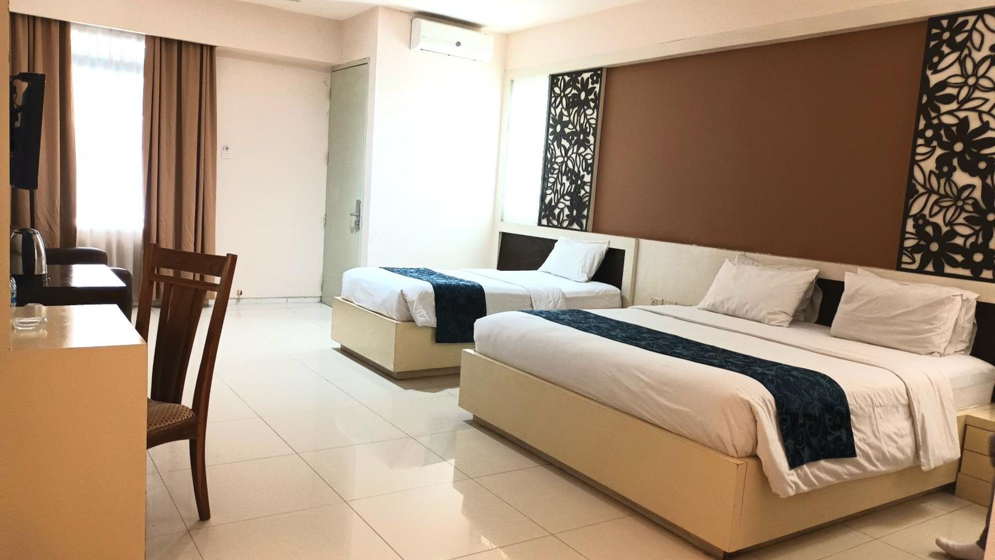Hotel New Puri Garden Bandara Semarang Exterior photo