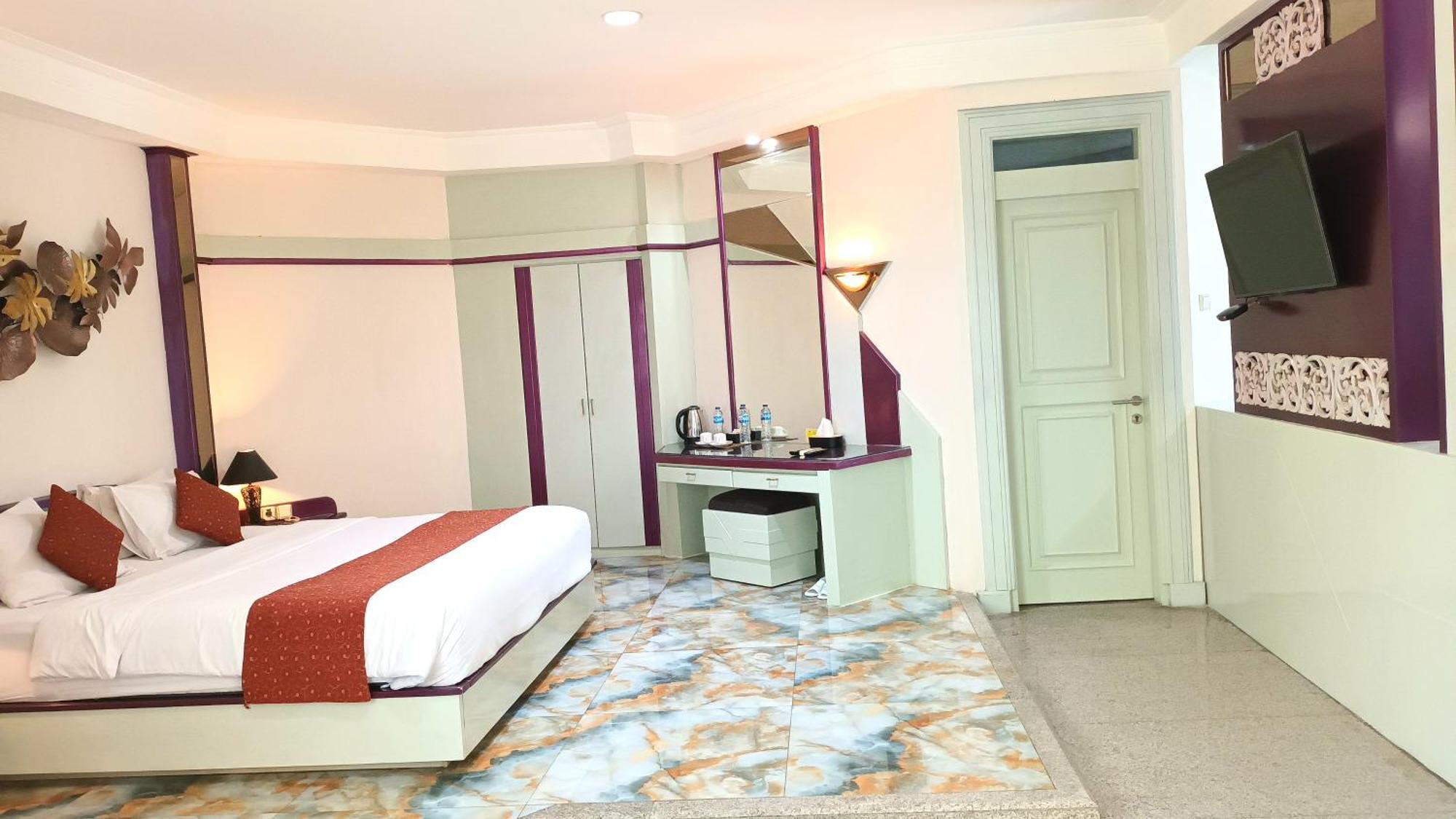 Hotel New Puri Garden Bandara Semarang Exterior photo