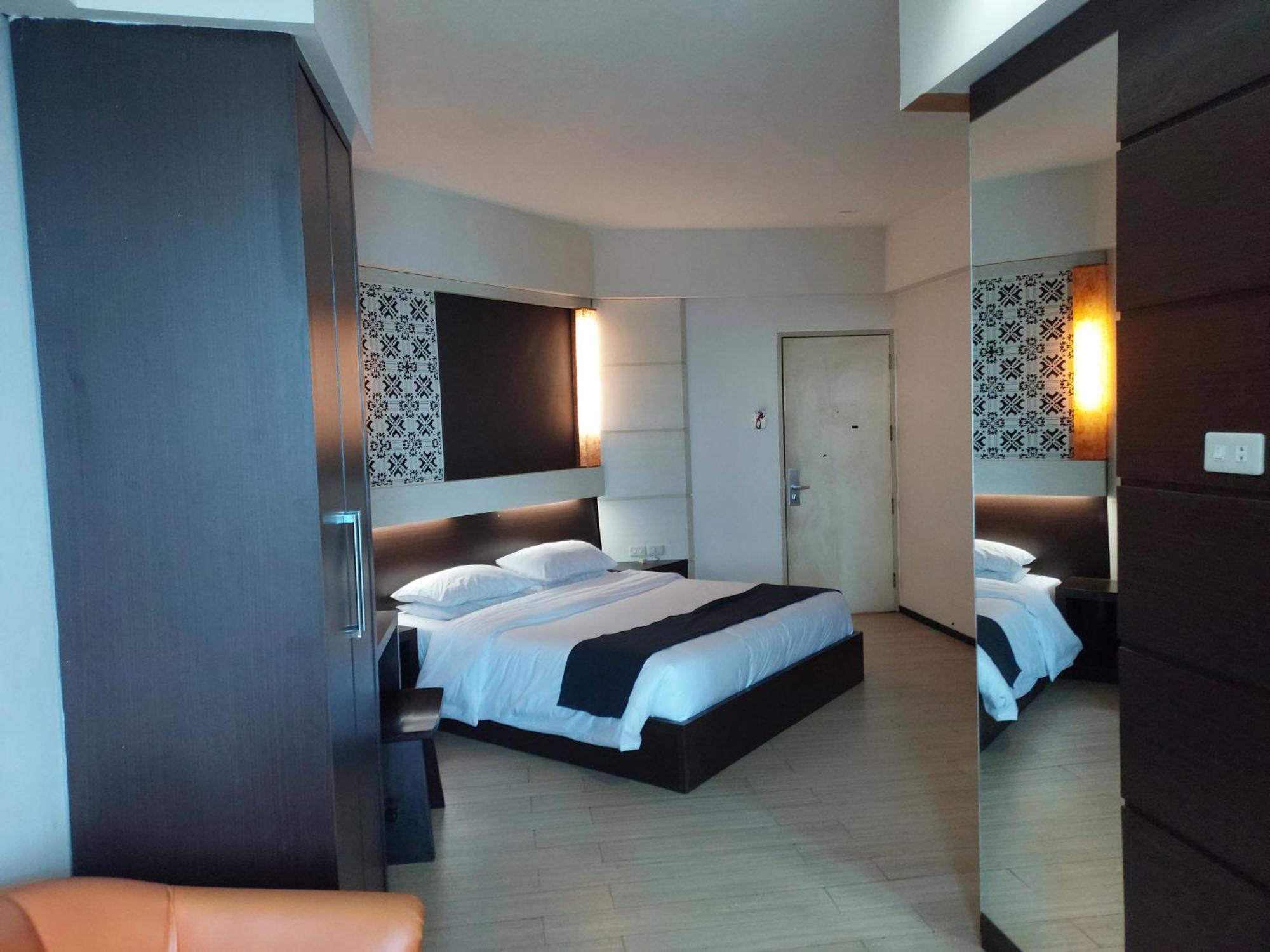 Hotel New Puri Garden Bandara Semarang Exterior photo